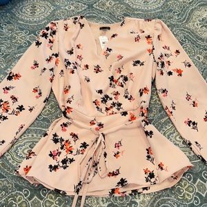 Blush floral vneck blouse